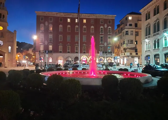 Famous Promenade Riva דירה